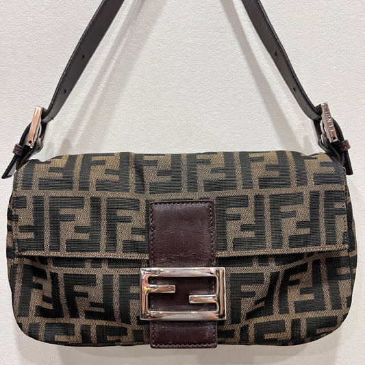 FENDI Baguette in Silver Hardware