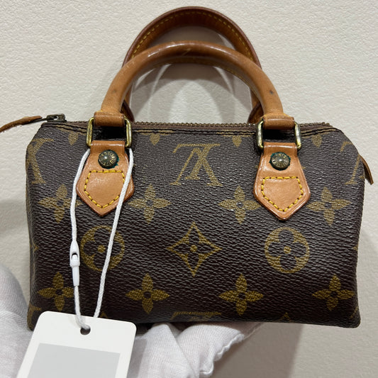 LOUIS VUITTON Nano Speedy