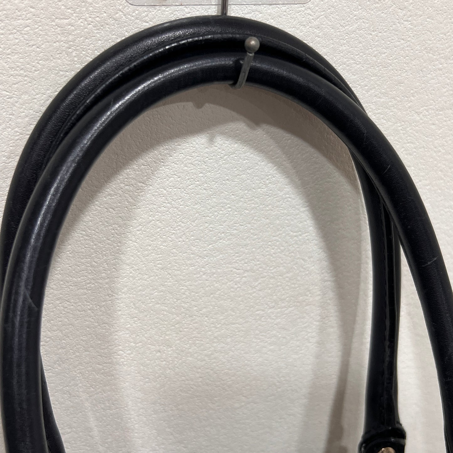 GUCCI Sukey Handbag in Timeless Black Guccissima (GG embossed) Leather