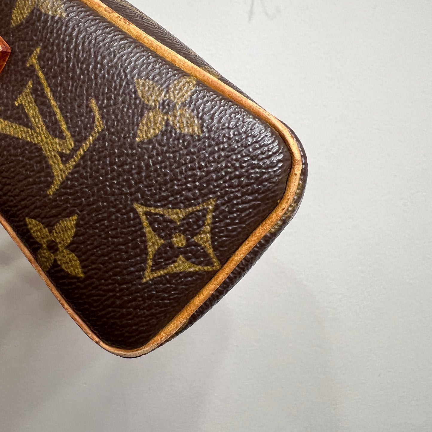 LOUIS VUITTON Recital