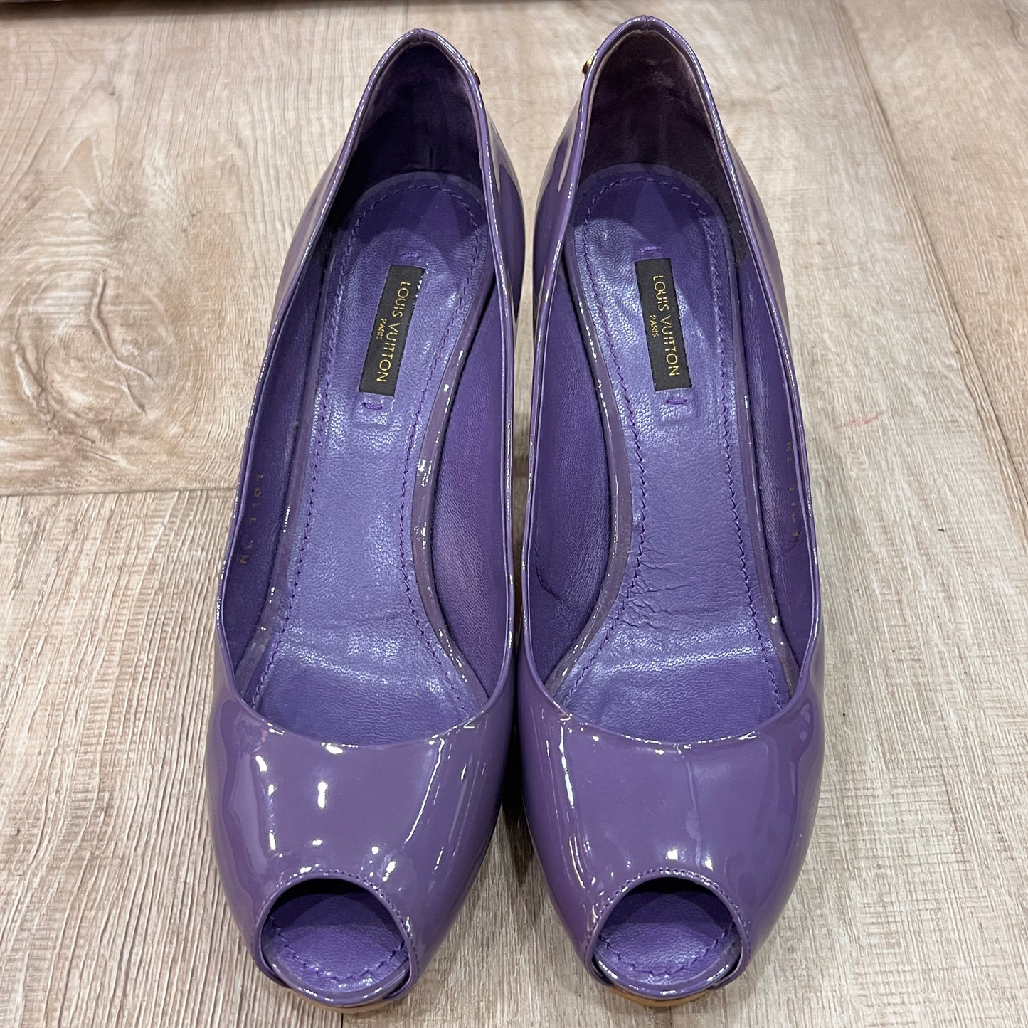 LOUIS VUITTON Purple Shoes