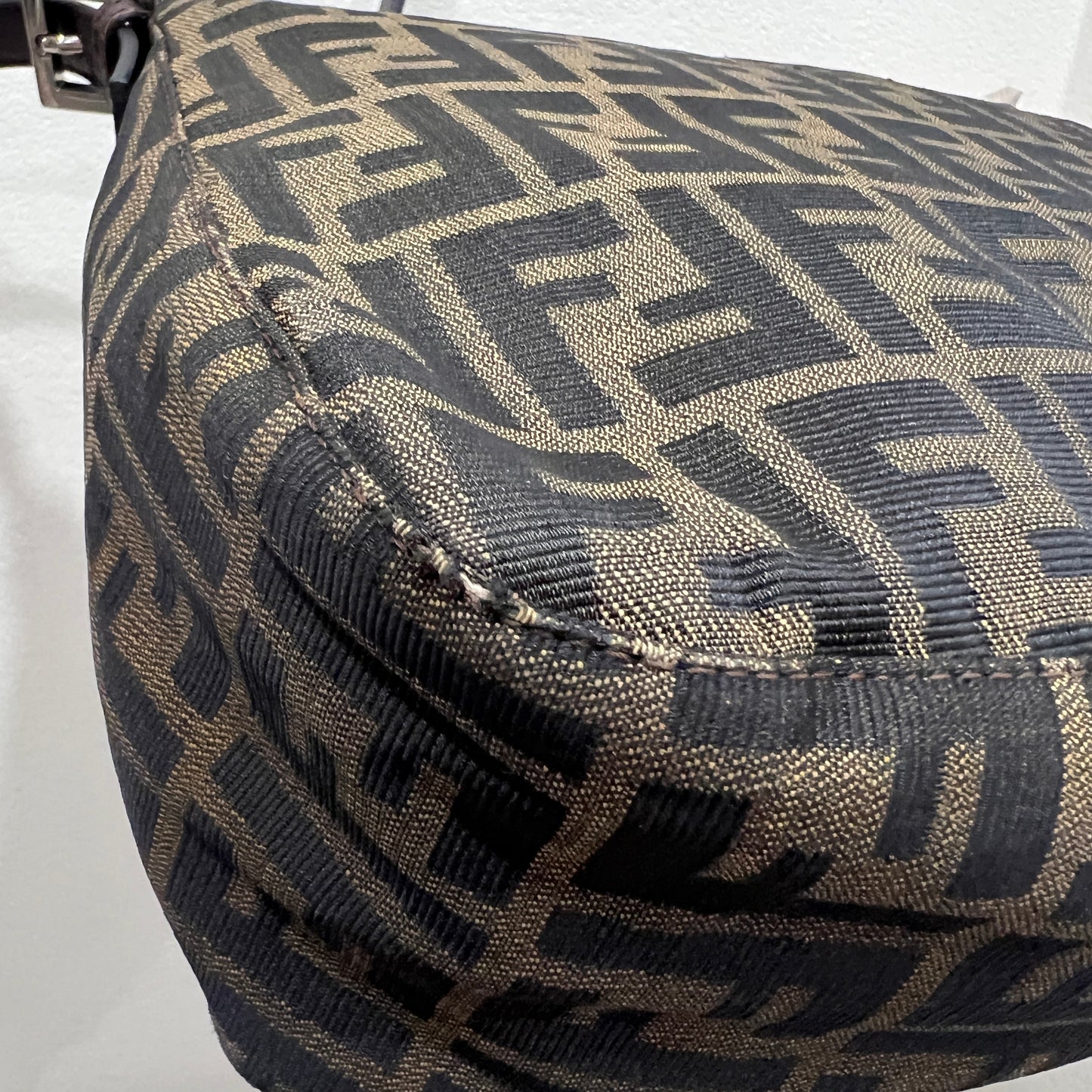 FENDI Mamma Baguette in Long Strap
