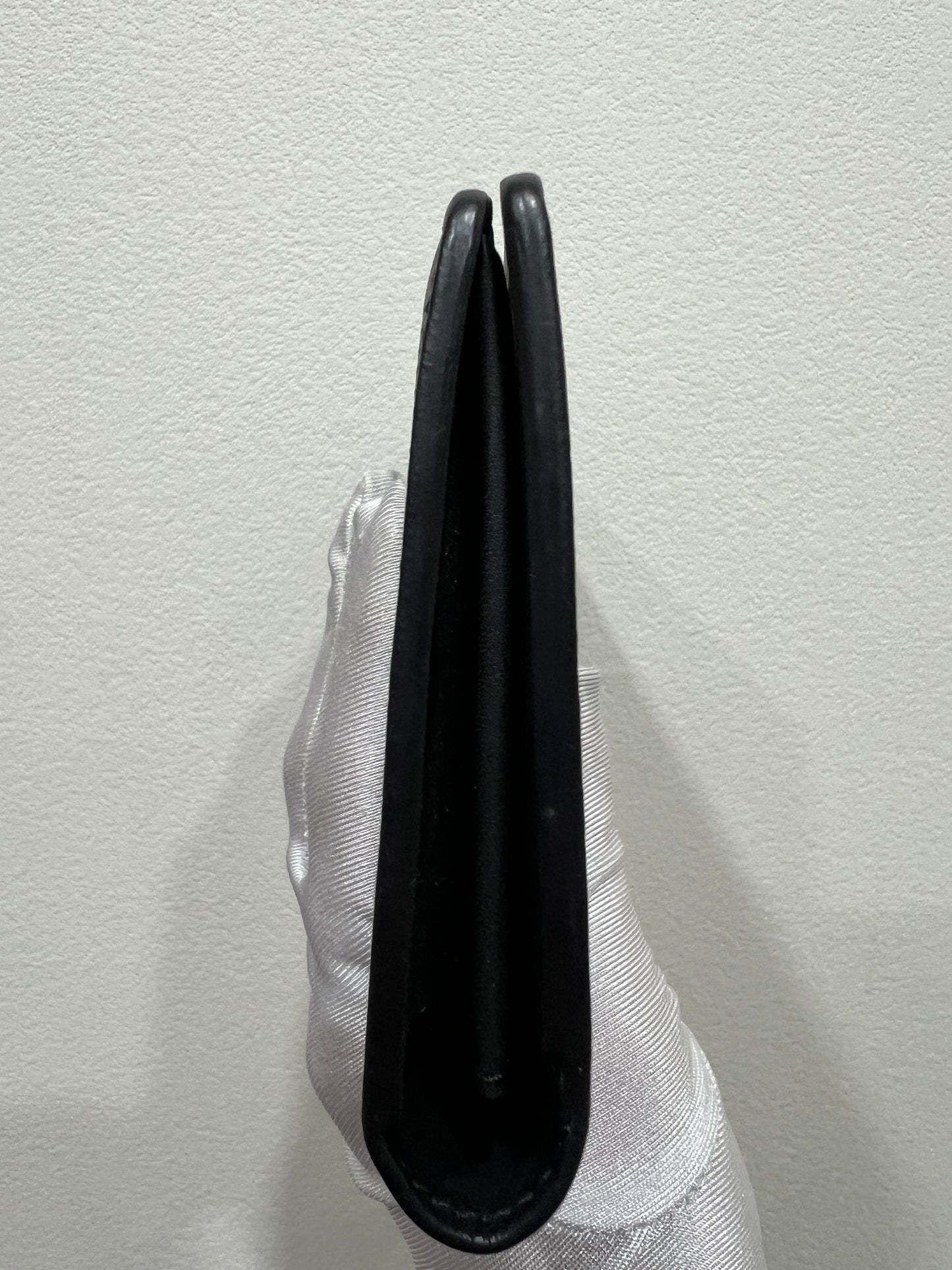 LOUIS VUITTON Brazza Wallet