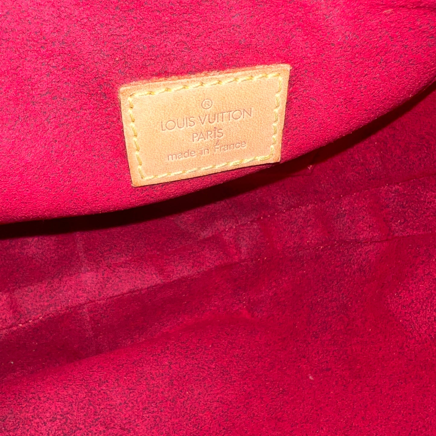LOUIS VUITTON Croissant MM