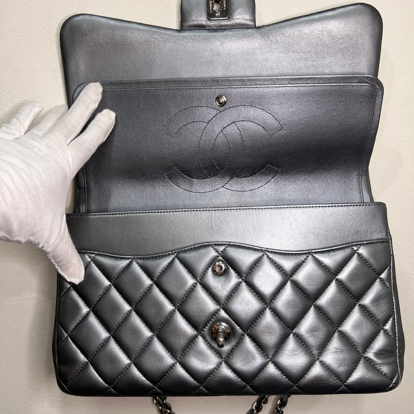 CHANEL Jumbo Double Flap Lambskin Quilted