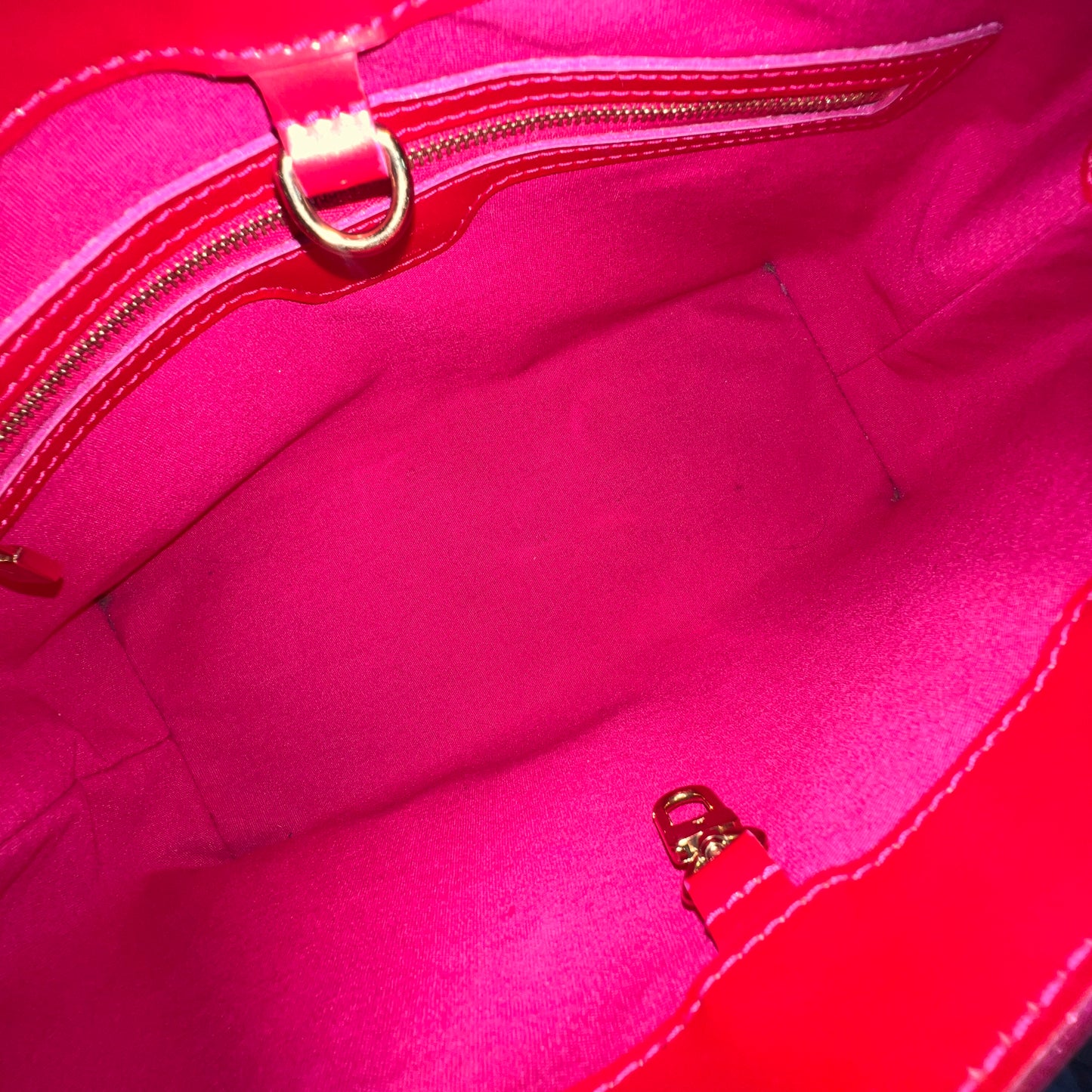 LOUIS VUITTON Patent Wilshire Monogram Vernis PM Red Leather