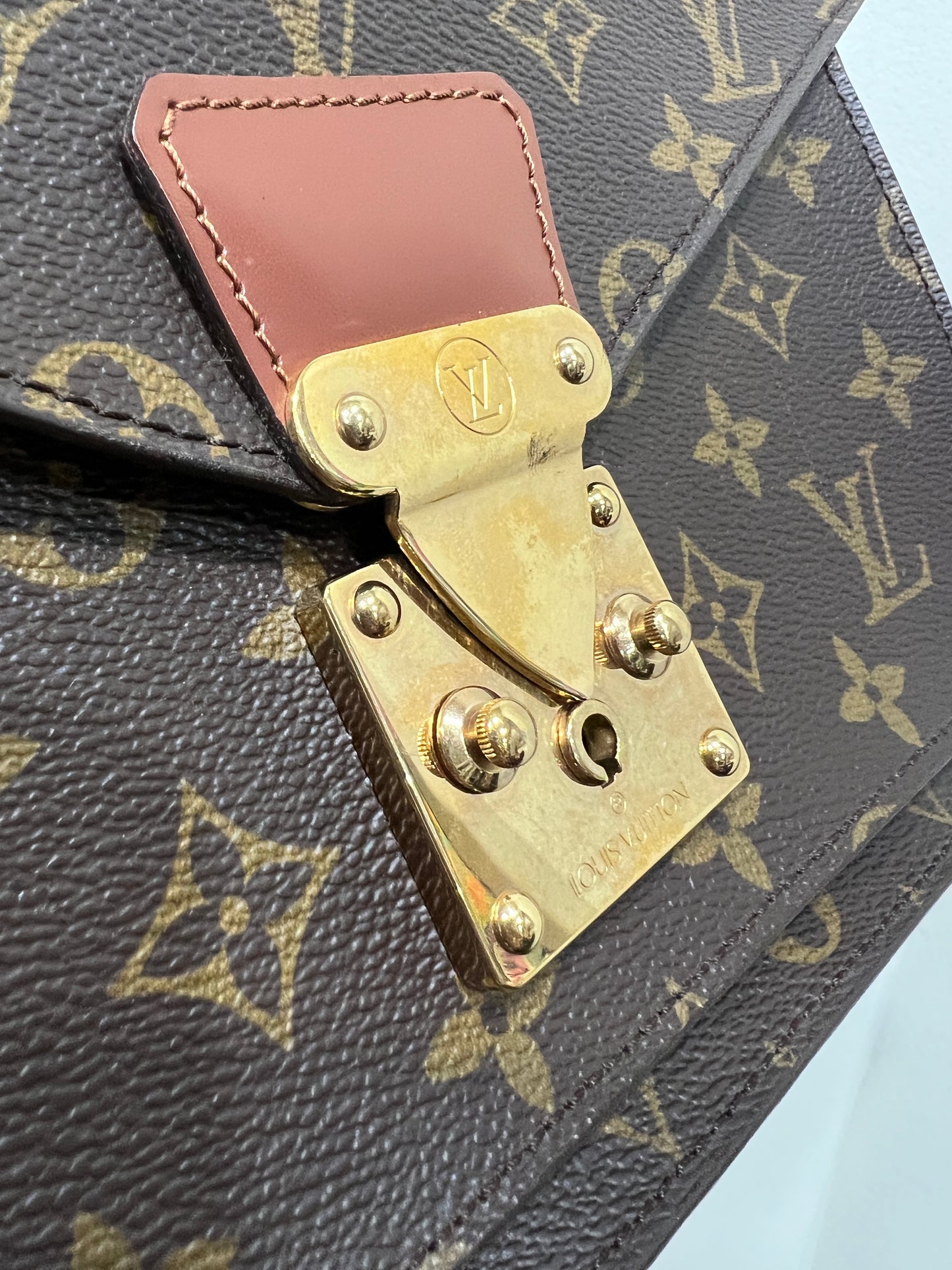 LOUIS VUITTON Monceau Handbag