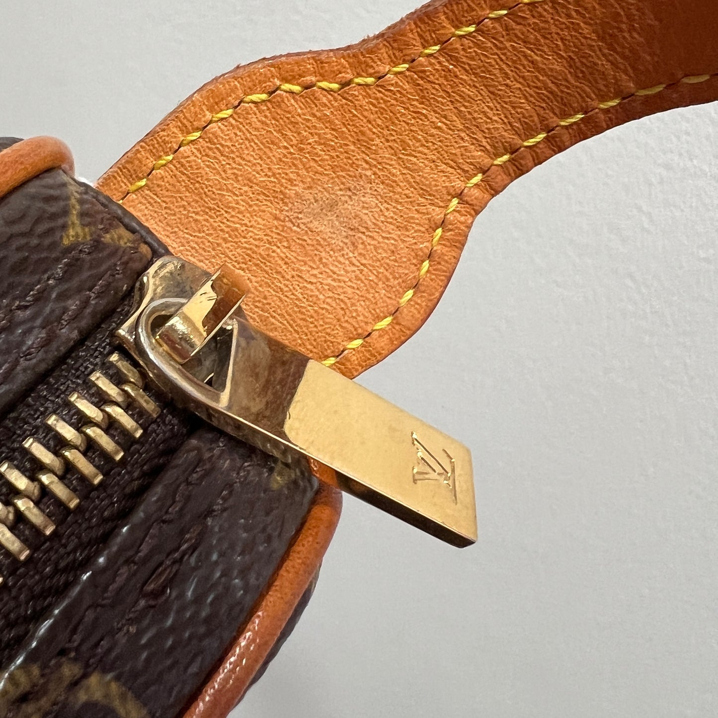 LOUIS VUITTON Croissant PM