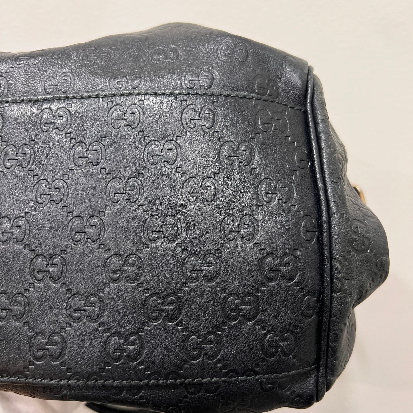 GUCCI Sukey Handbag in Timeless Black Guccissima (GG embossed) Leather