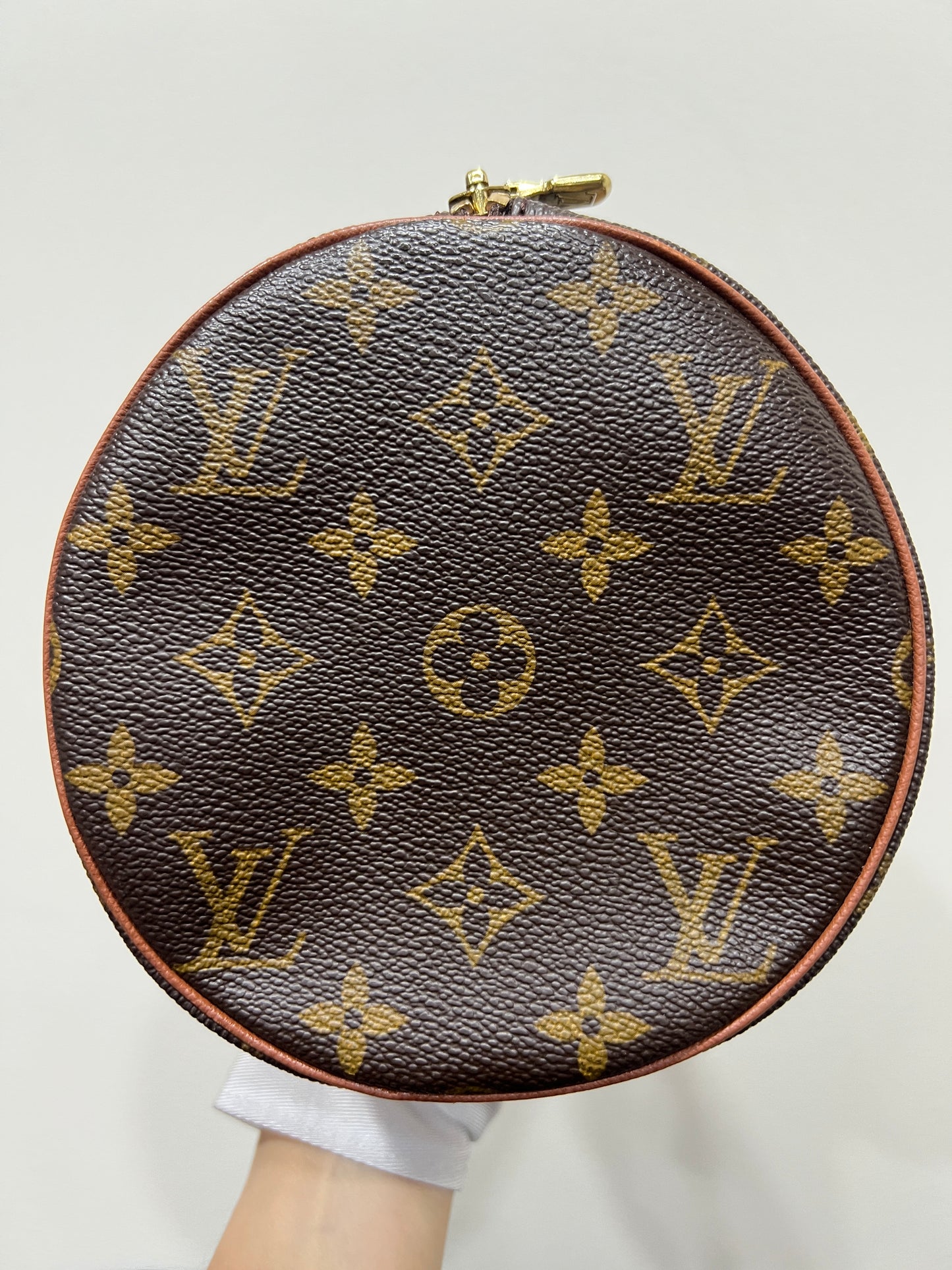 LOUIS VUITTON Papillon
