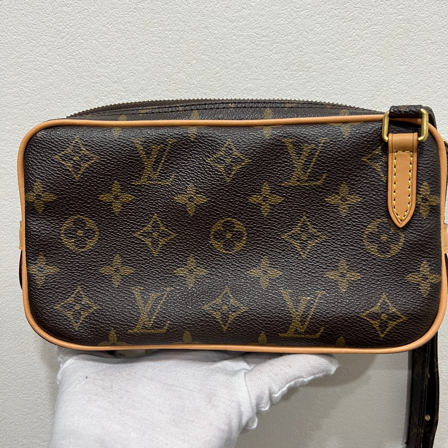 LOUIS VUITTON Marly Bandouliere