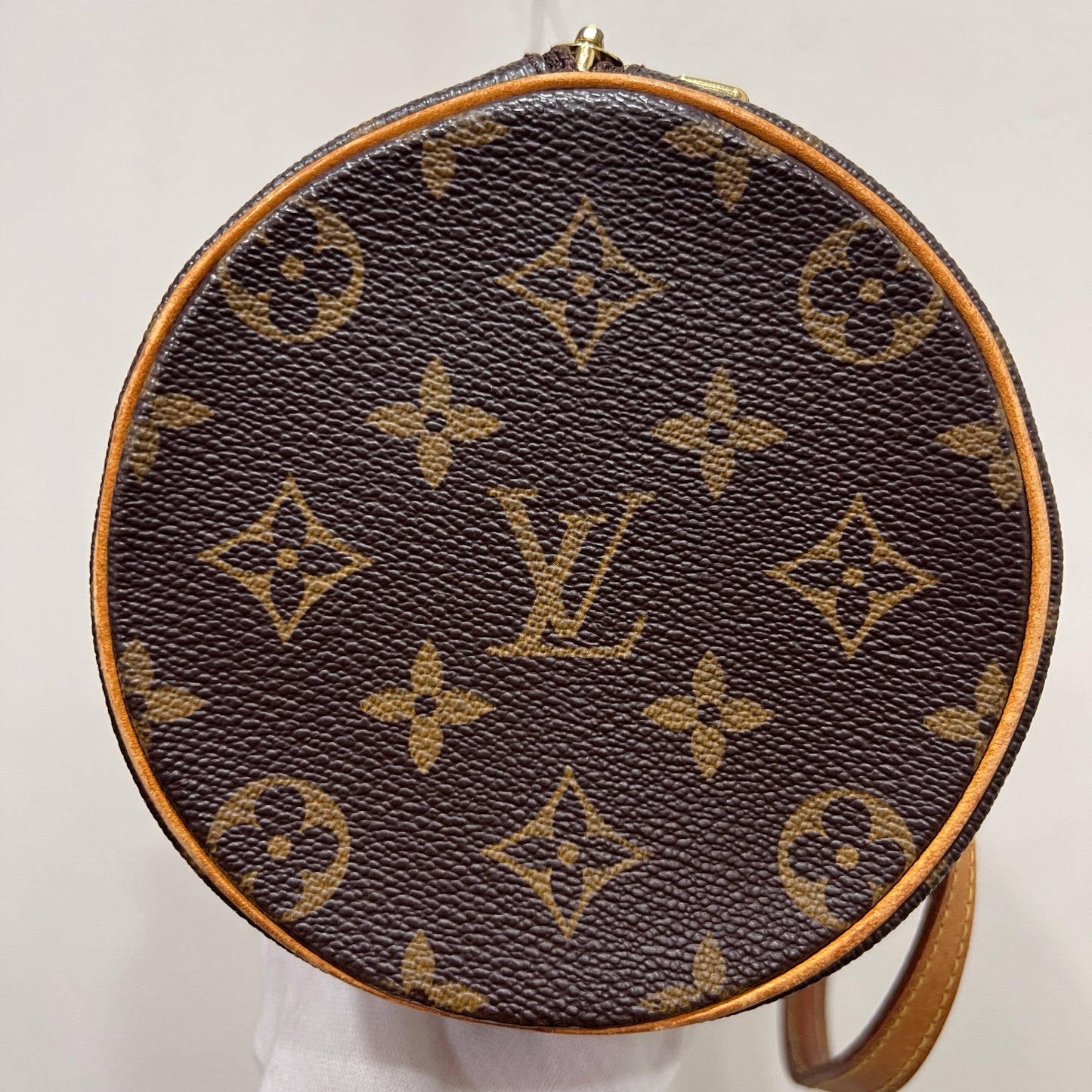 LOUIS VUITTON Papillon 28