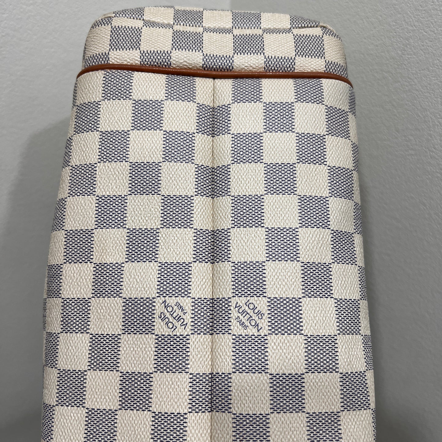 LOUIS VUITTON Totally MM Tote Bag