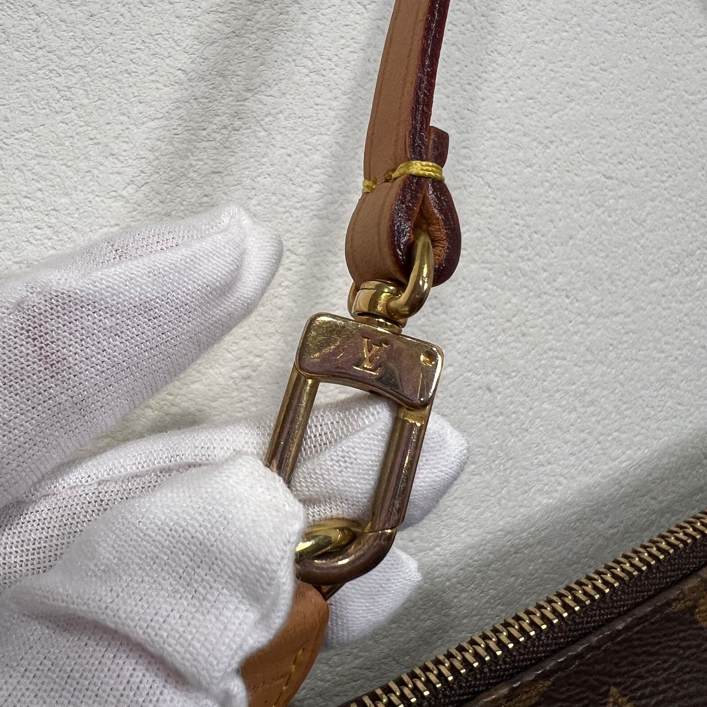 LOUIS VUITTON Pochette Accessory