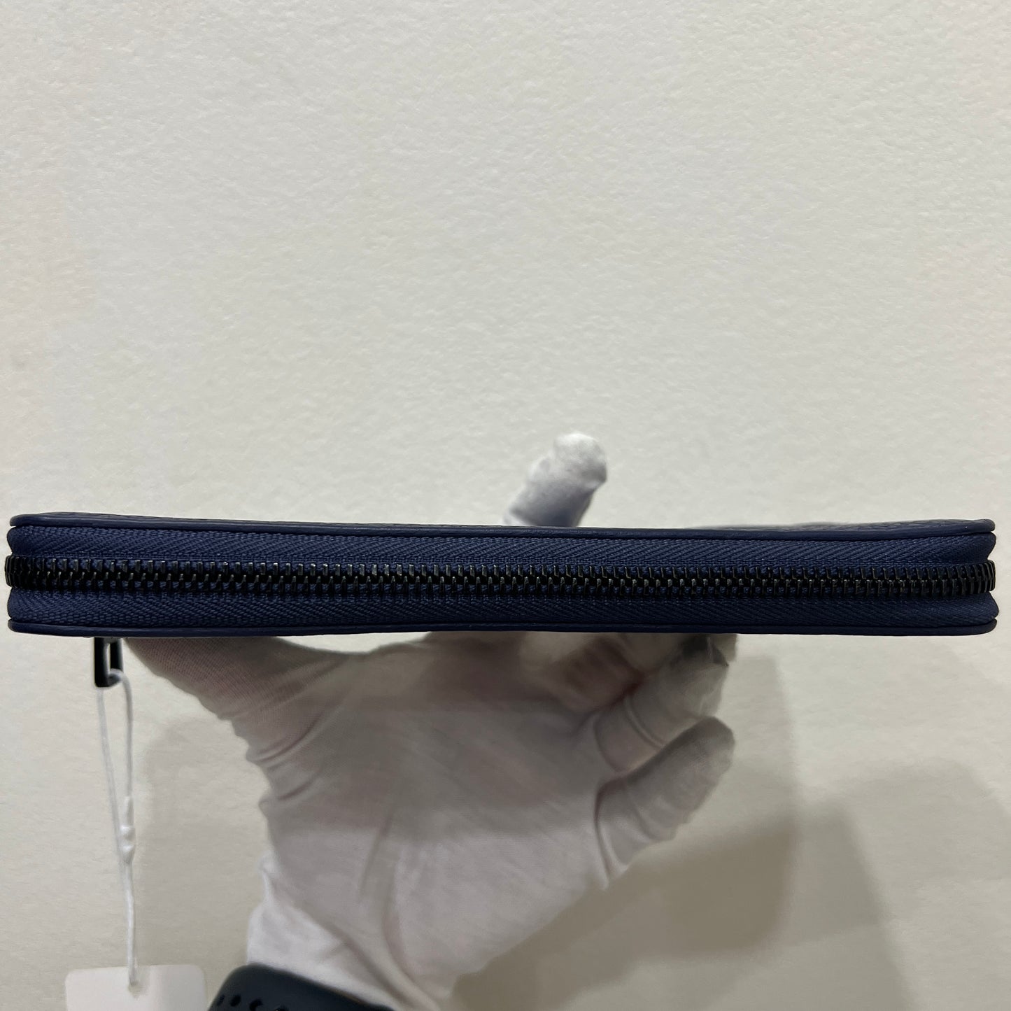 LOUIS VUITTON Zippy Wallet