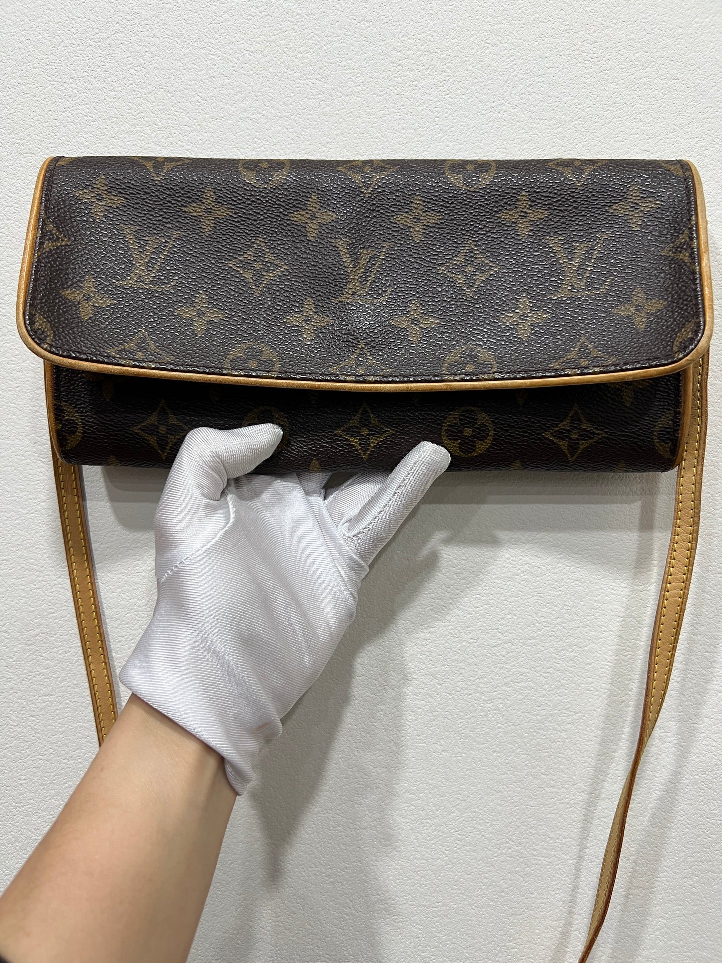 LOUIS VUITTON Pochette Twin GM Bag