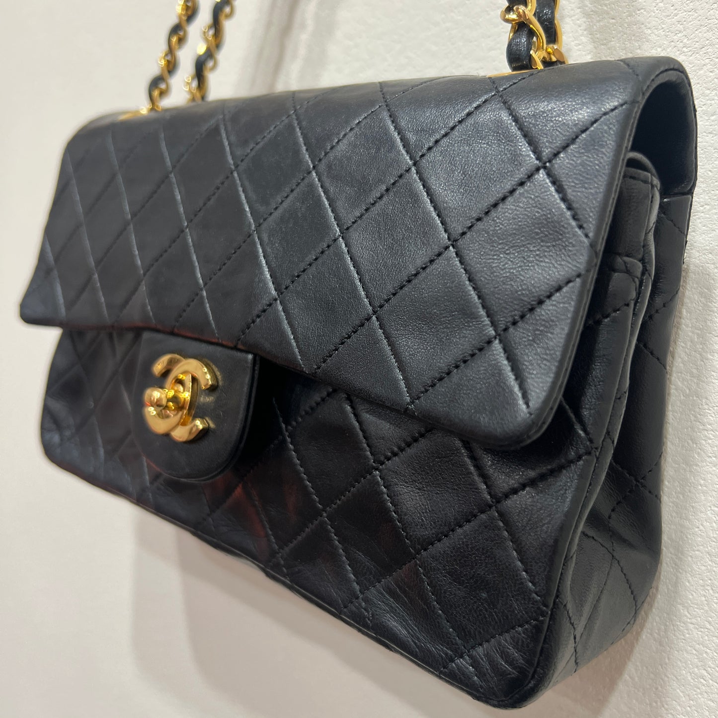 CHANEL CLASSIC DOUBLE FLAP 23cm
