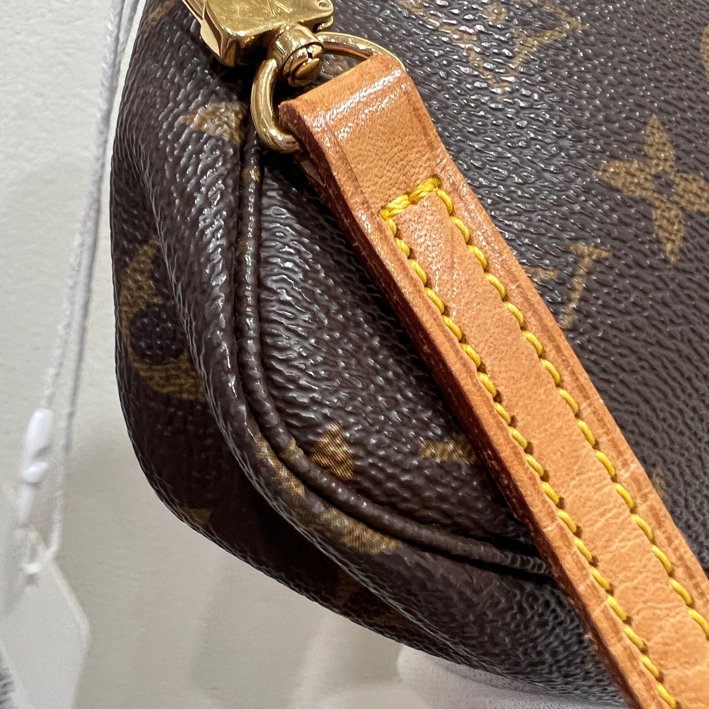 LOUIS VUITTON Accessory Pouchette w/ Long Strap