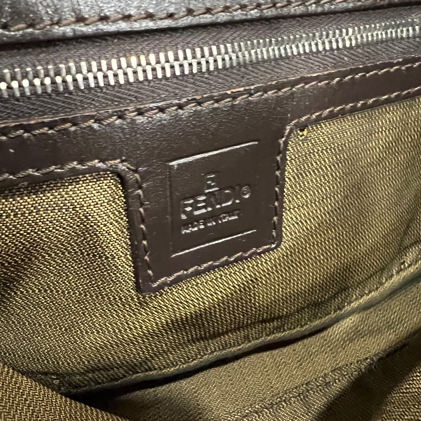 FENDI Baguette Gold