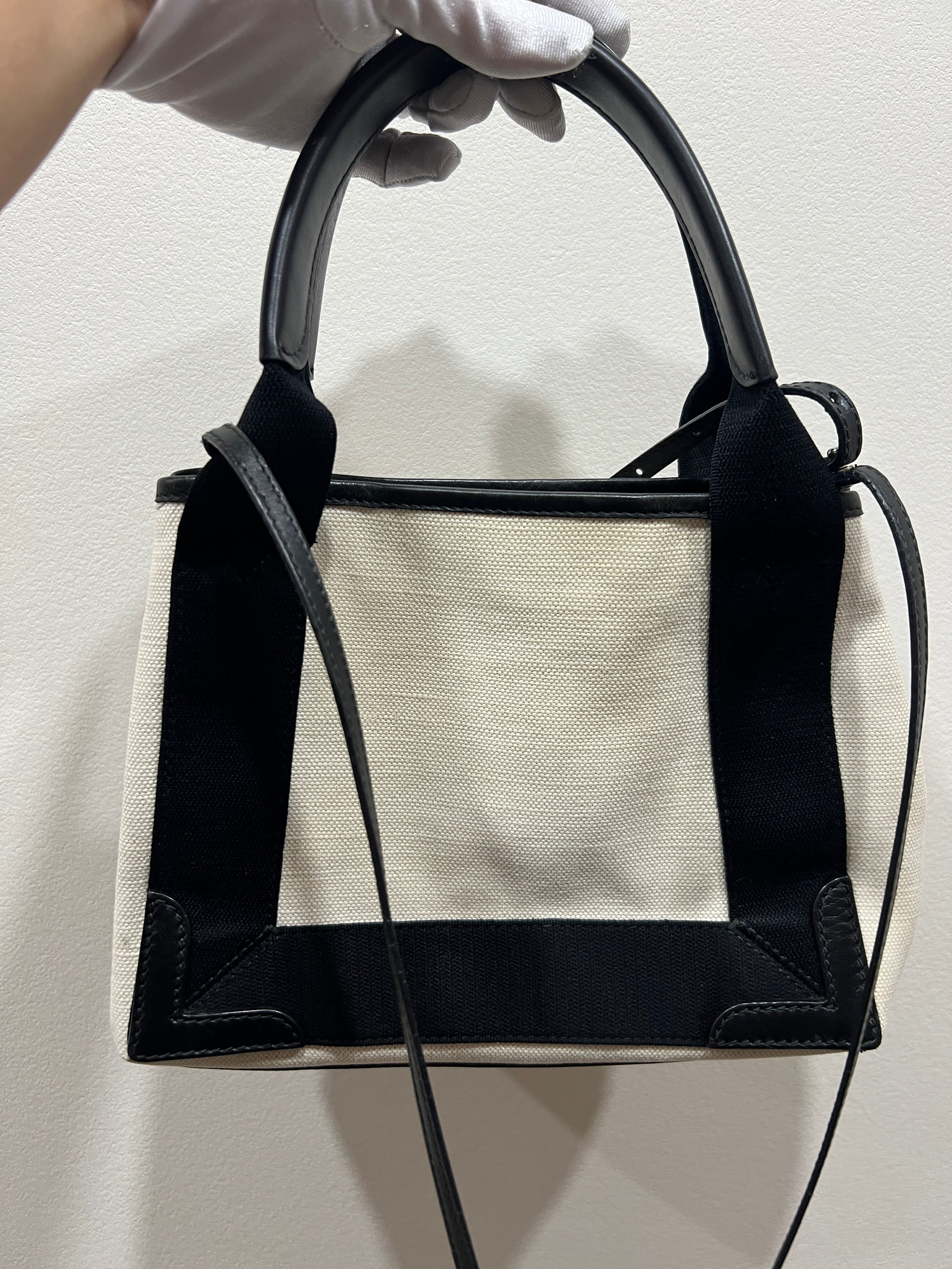 BALENCIAGA Navy Cabas XS – In Vintage