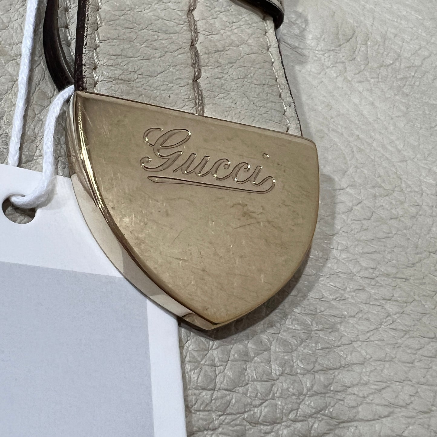 GUCCI Cream Leather Guccissima Signoria Medium Dome