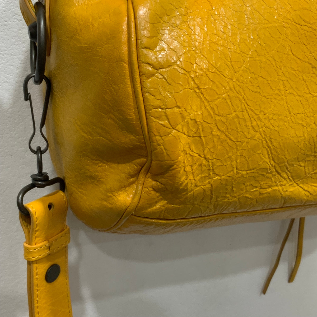 BALENCIAGA Classic Twiggy Bag 25cm Mango/Mangue Color