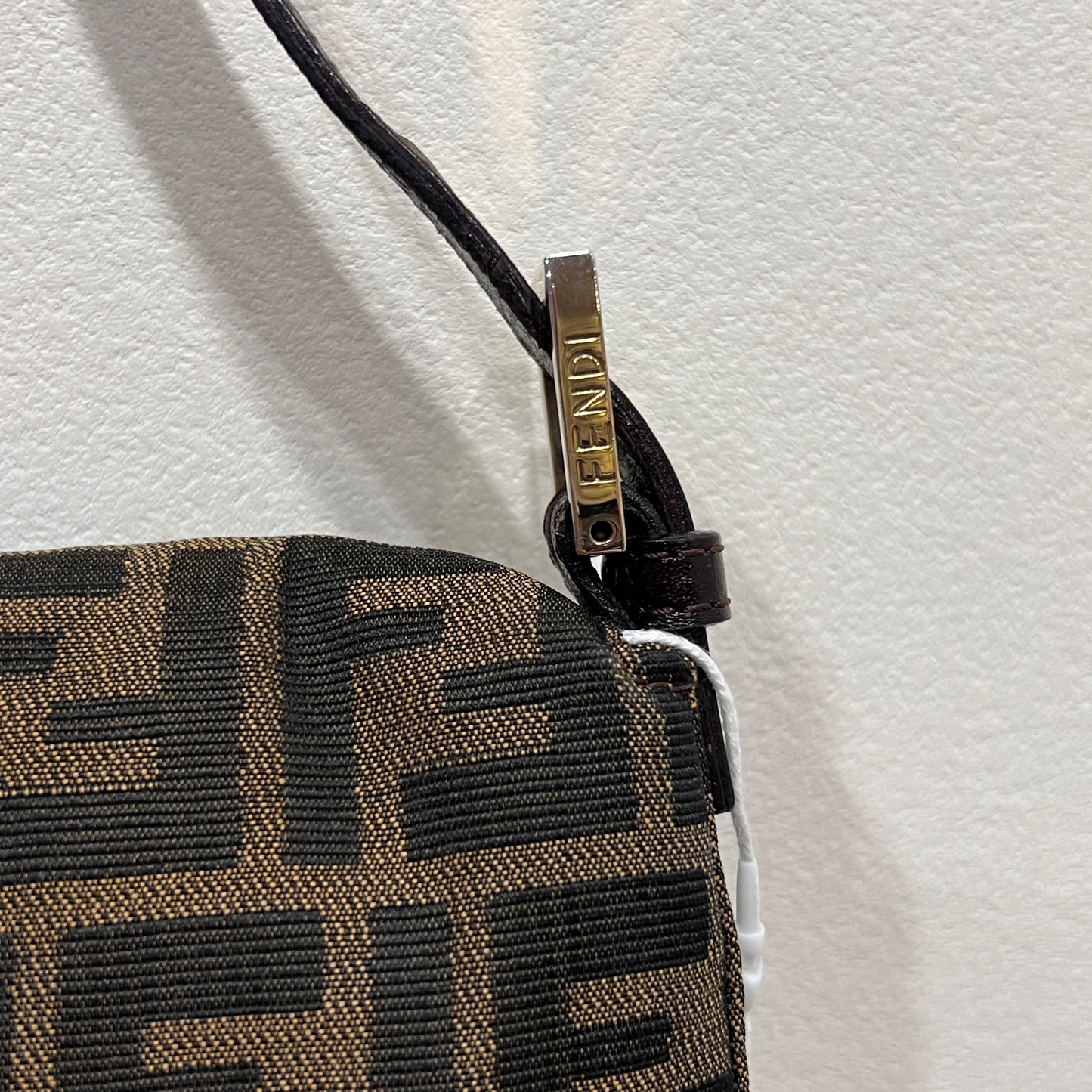 FENDI Baguette Gold