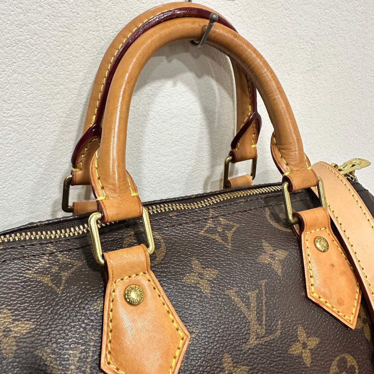 LOUIS VUITTON Speedy 25 with strap NFC ready