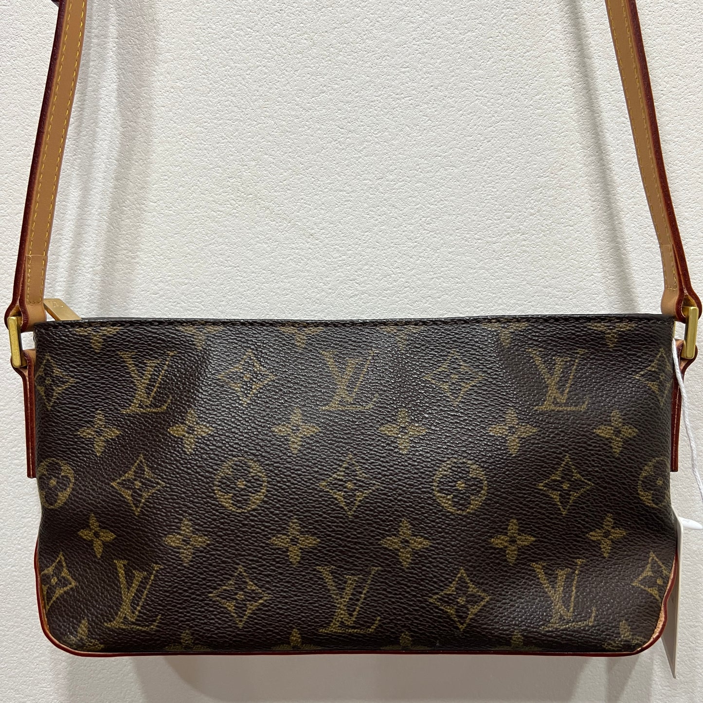 LOUIS VUITTON Trotteur Crossbody