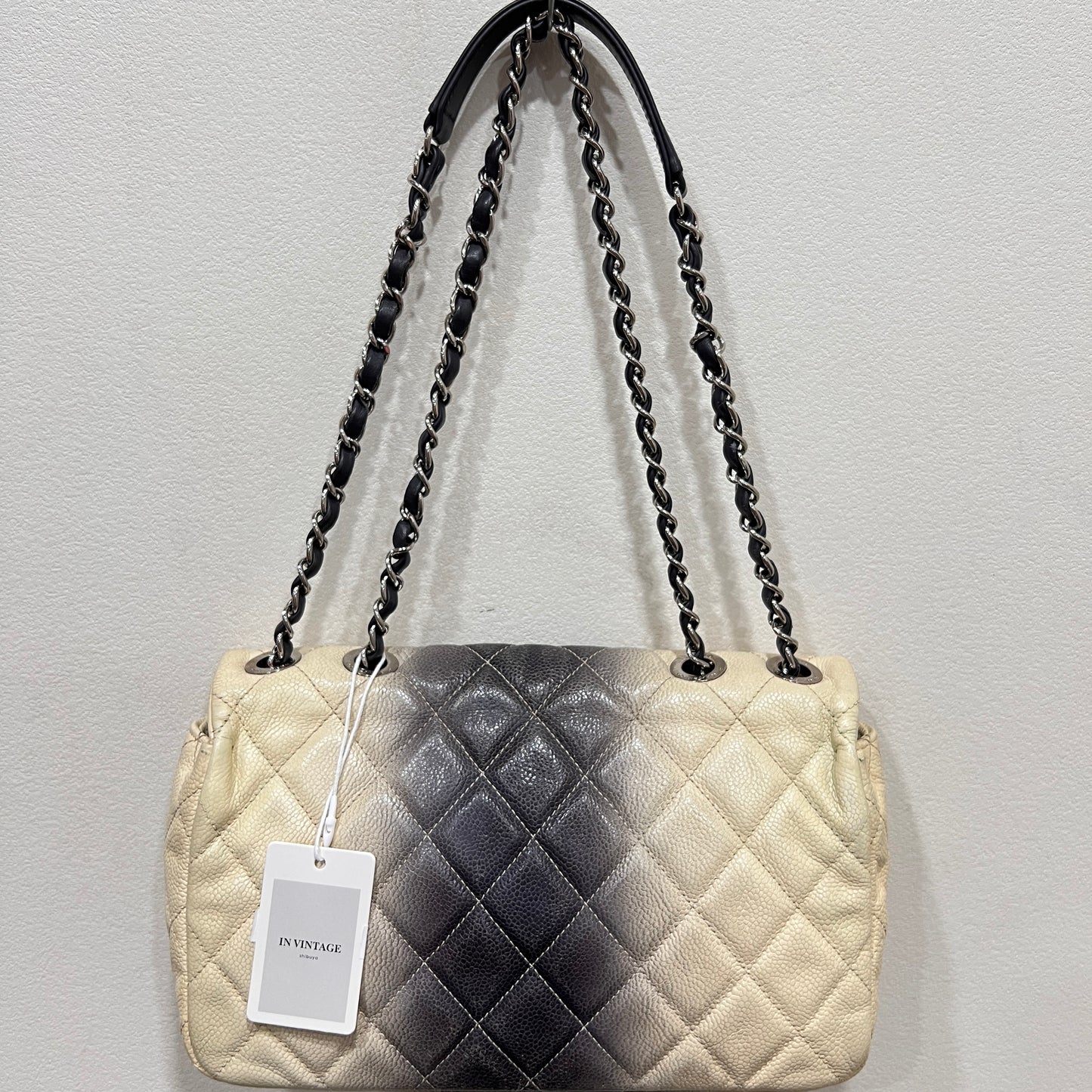 CHANEL Caviar Quilted Ombre Flap Bag
