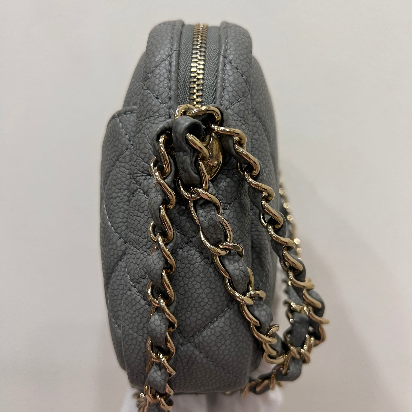 CHANEL CAVIAR Gray Shoulder Bag