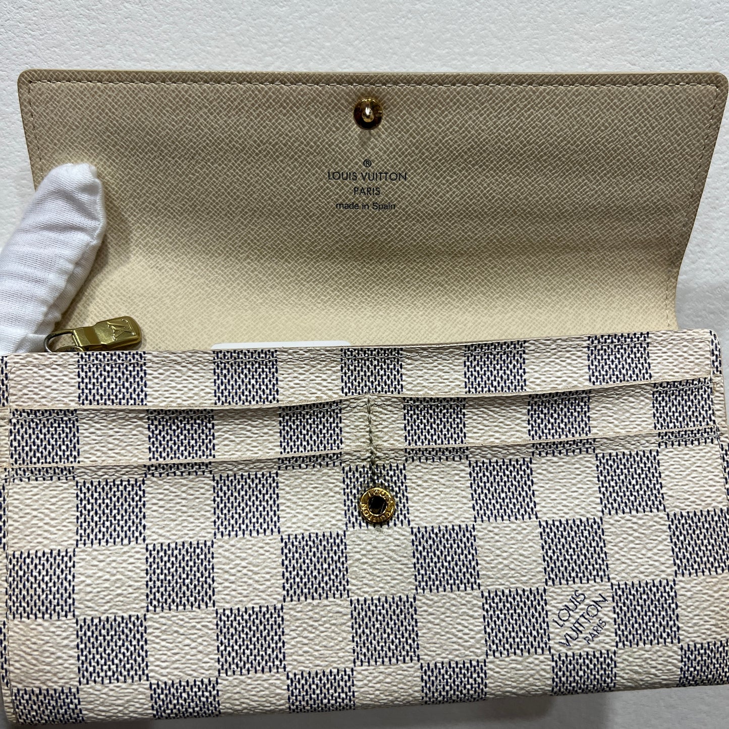 LOUIS VUITTON Damier Wallet
