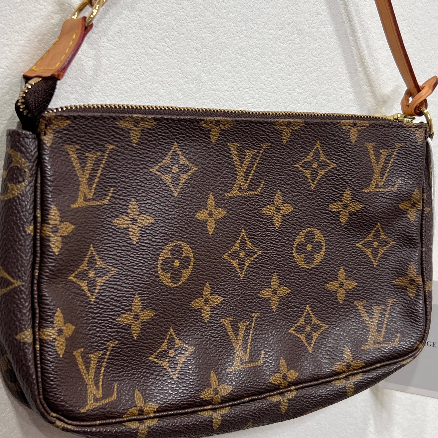 LOUIS VUITTON Pochette Accessory