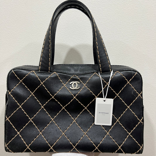 CHANEL V stitch Handbag