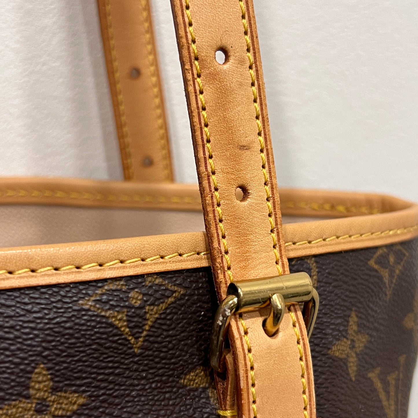 LOUIS VUITTON Bucket Bag GM