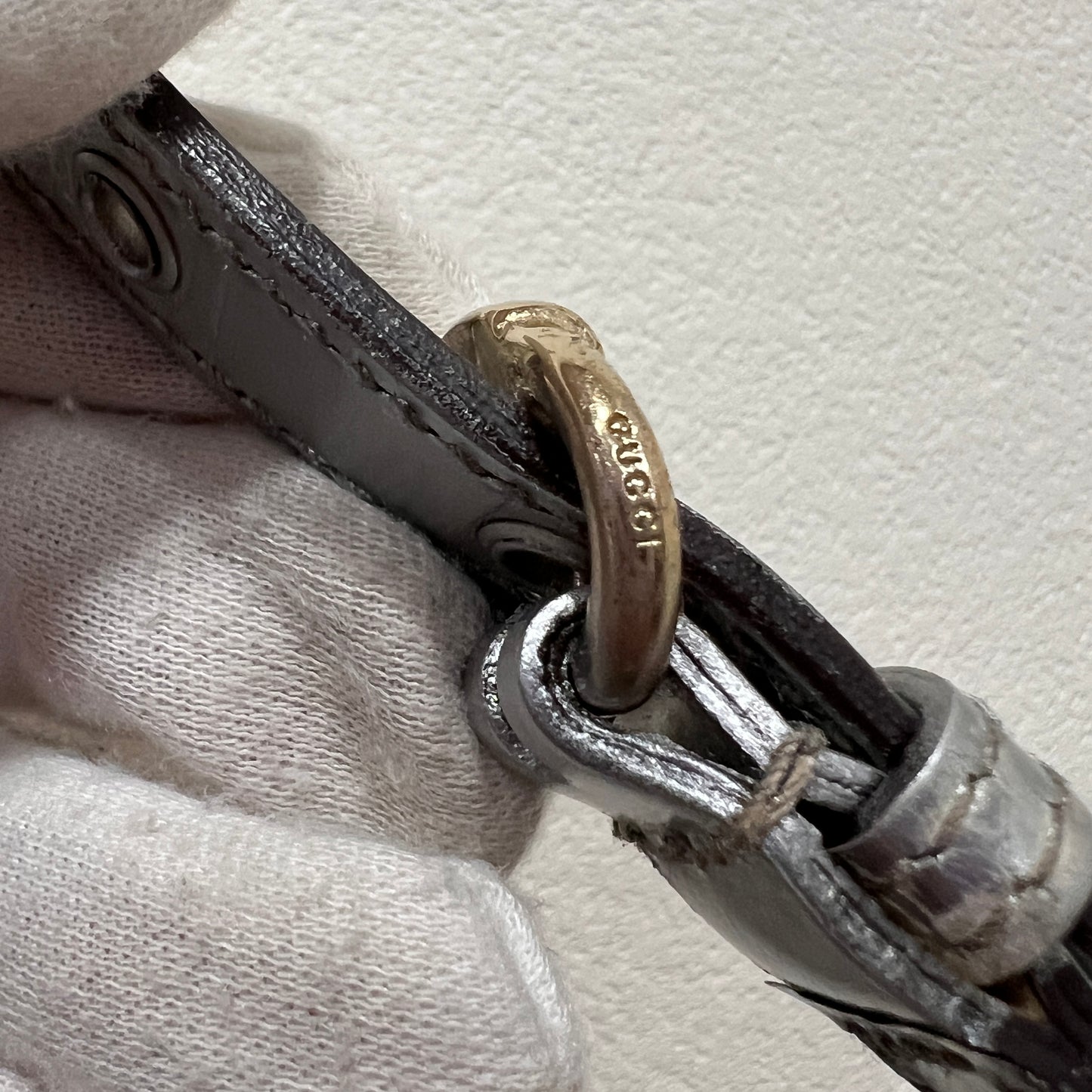 GUCCI Silver/Gray Shoulder Bag