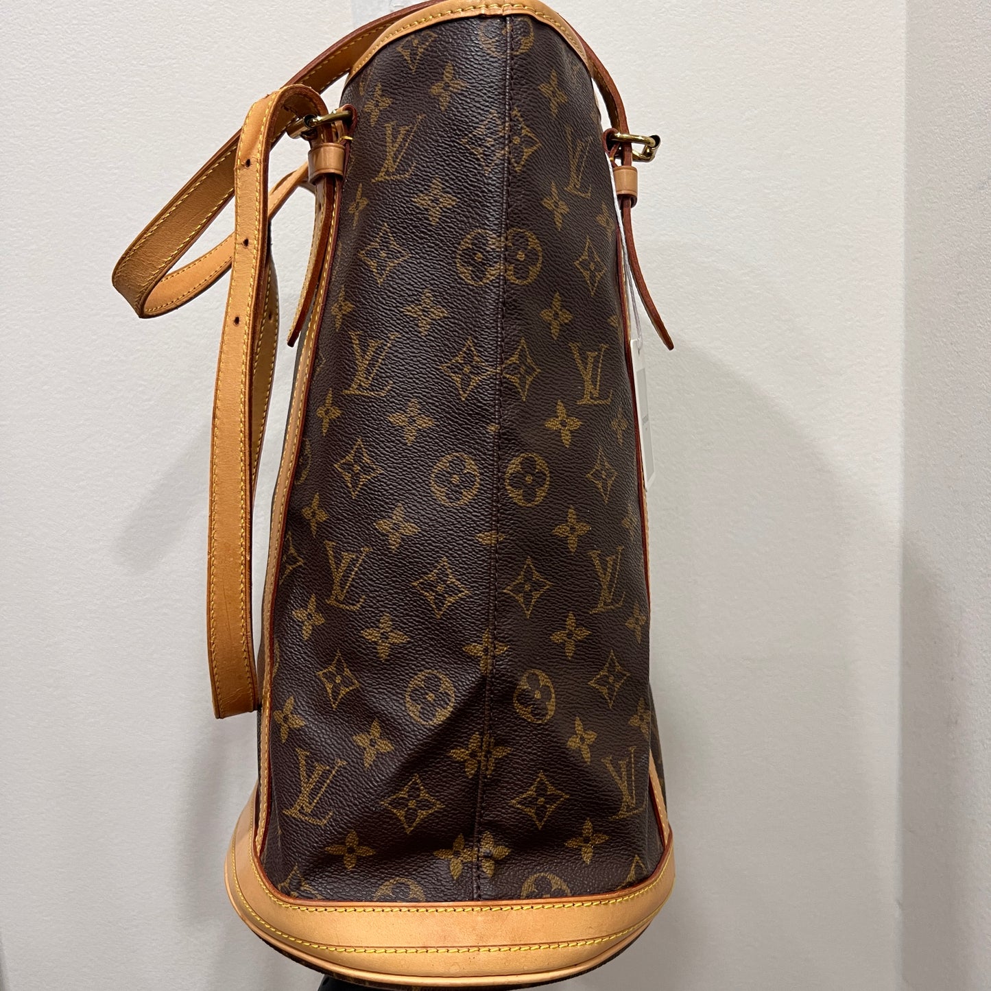LOUIS VUITTON Bucket Bag GM