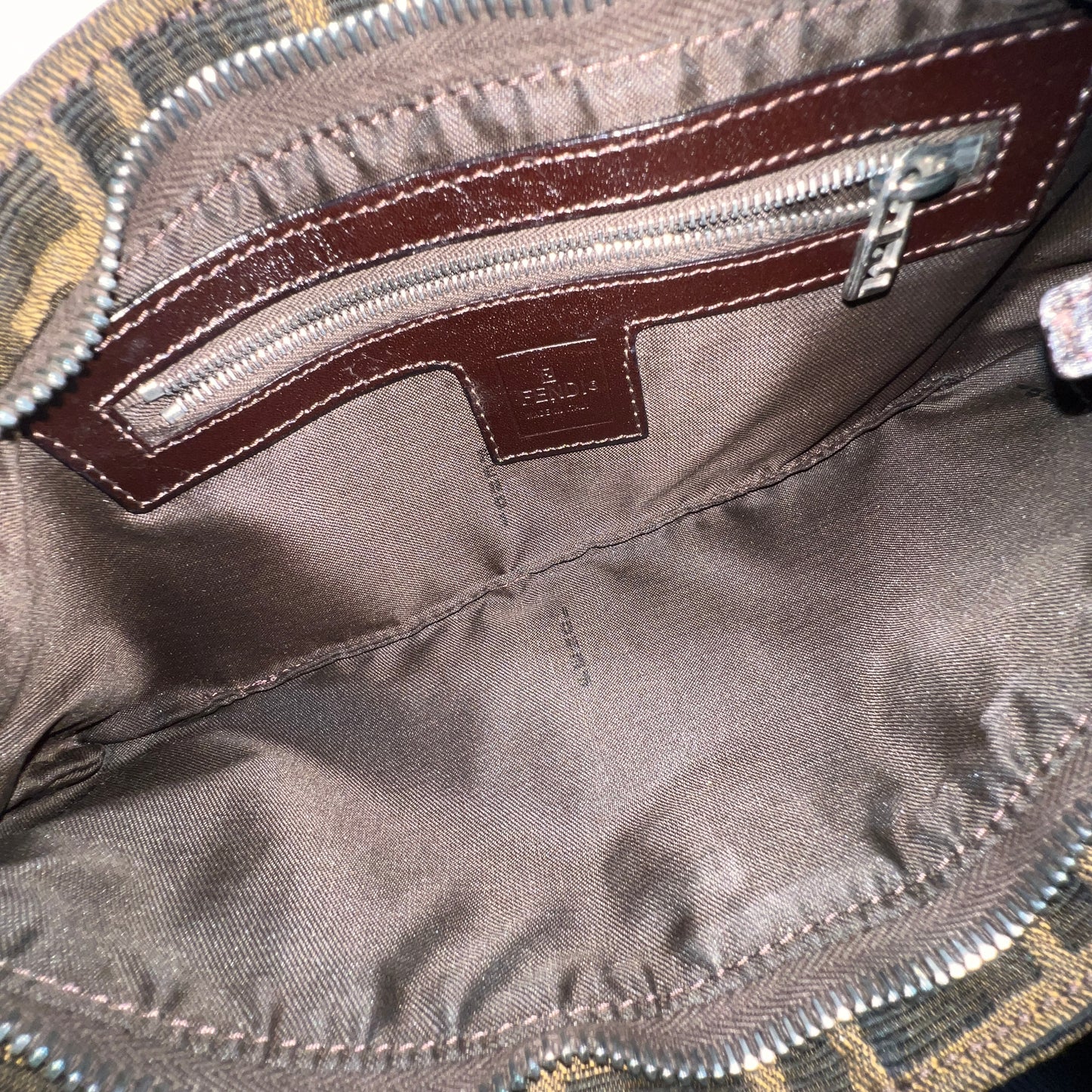FENDI Crossbody Baguette