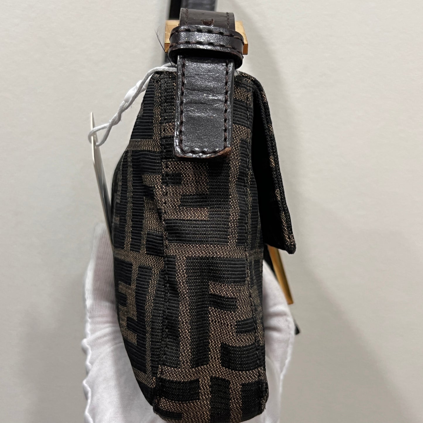 FENDI Baguette Gold