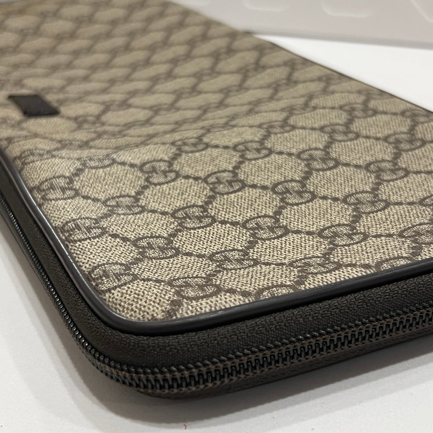 GUCCI Beige GG Supreme Canvas and Leather Travel Tie Case