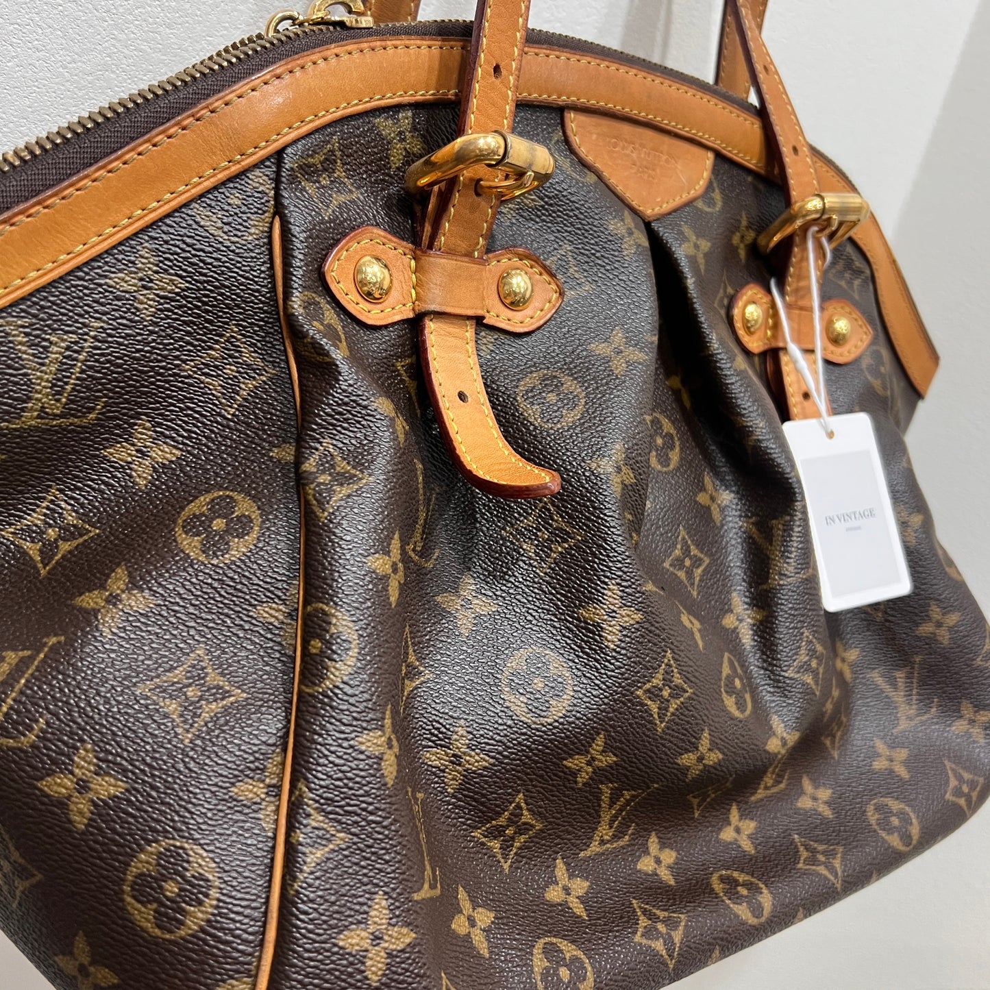 LOUIS VUITTON Tivoli GM
