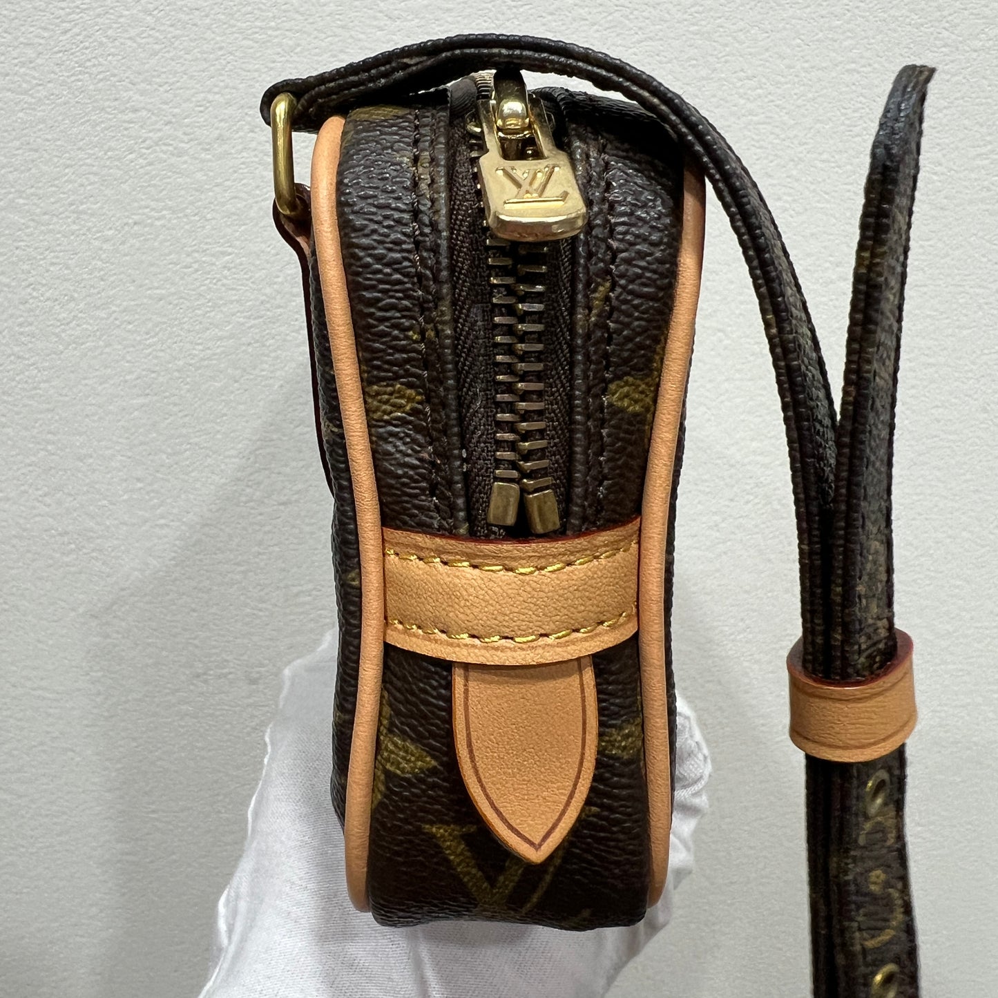 LOUIS VUITTON Marly Bandouliere