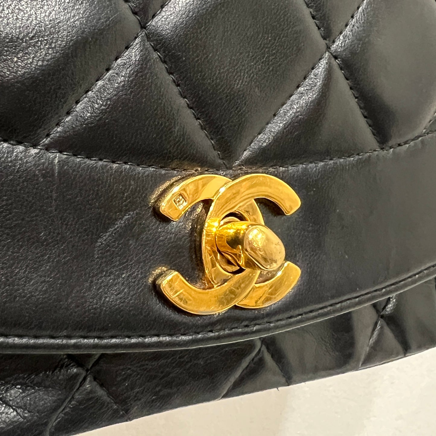 CHANEL Diana Single Flap 1991-1994