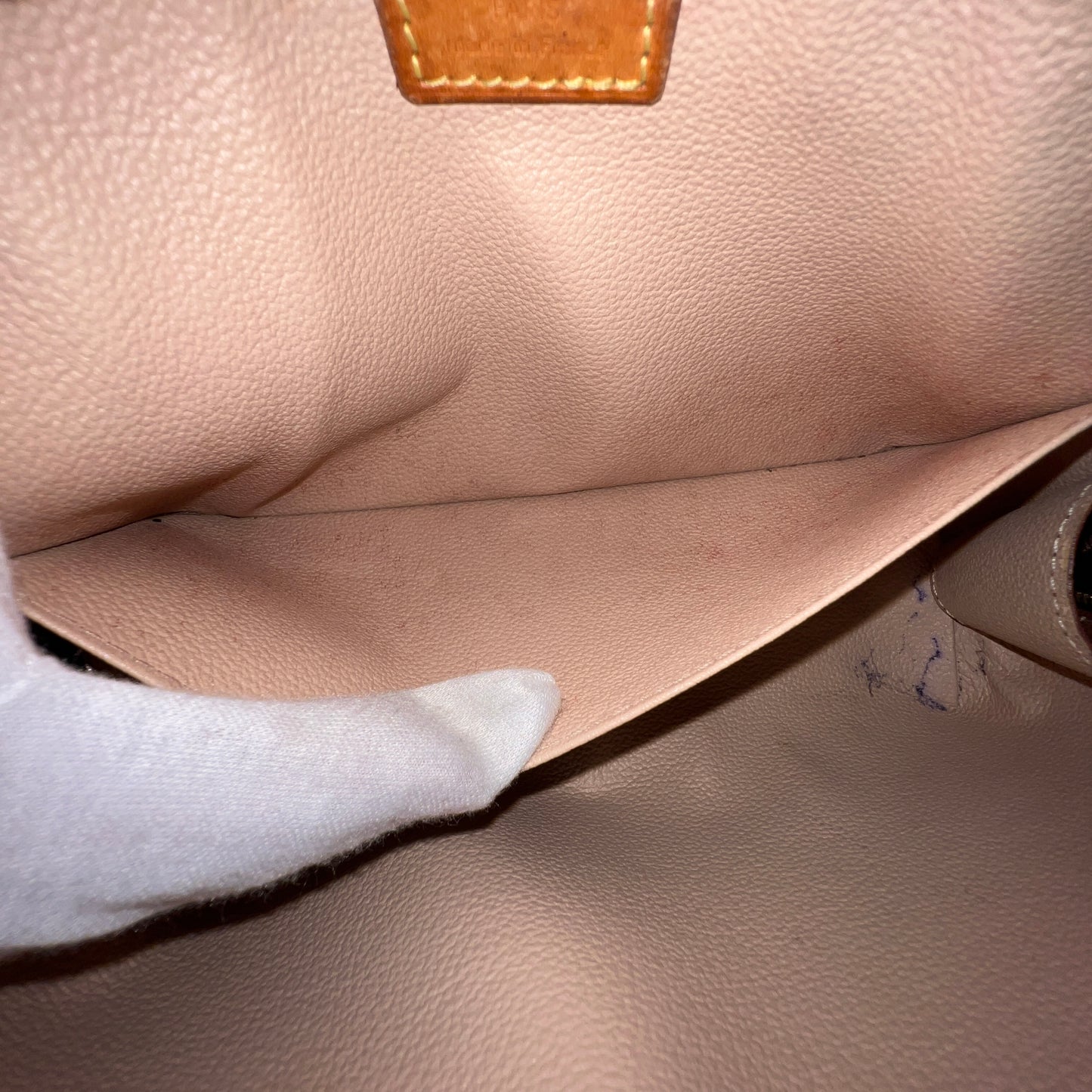 LOUIS VUITTON Toiletry Pouch