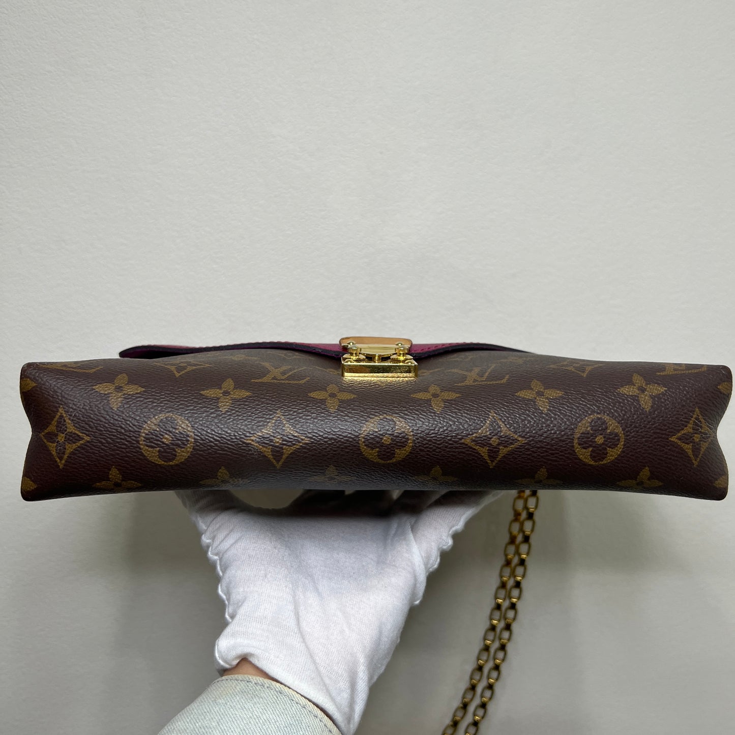 LOUIS VUITTON Pallas Chain Bag