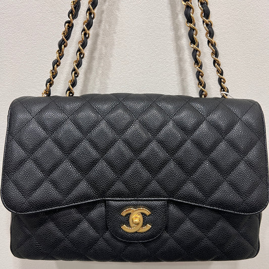 CHANEL Classic Caviar Jumbo Flap