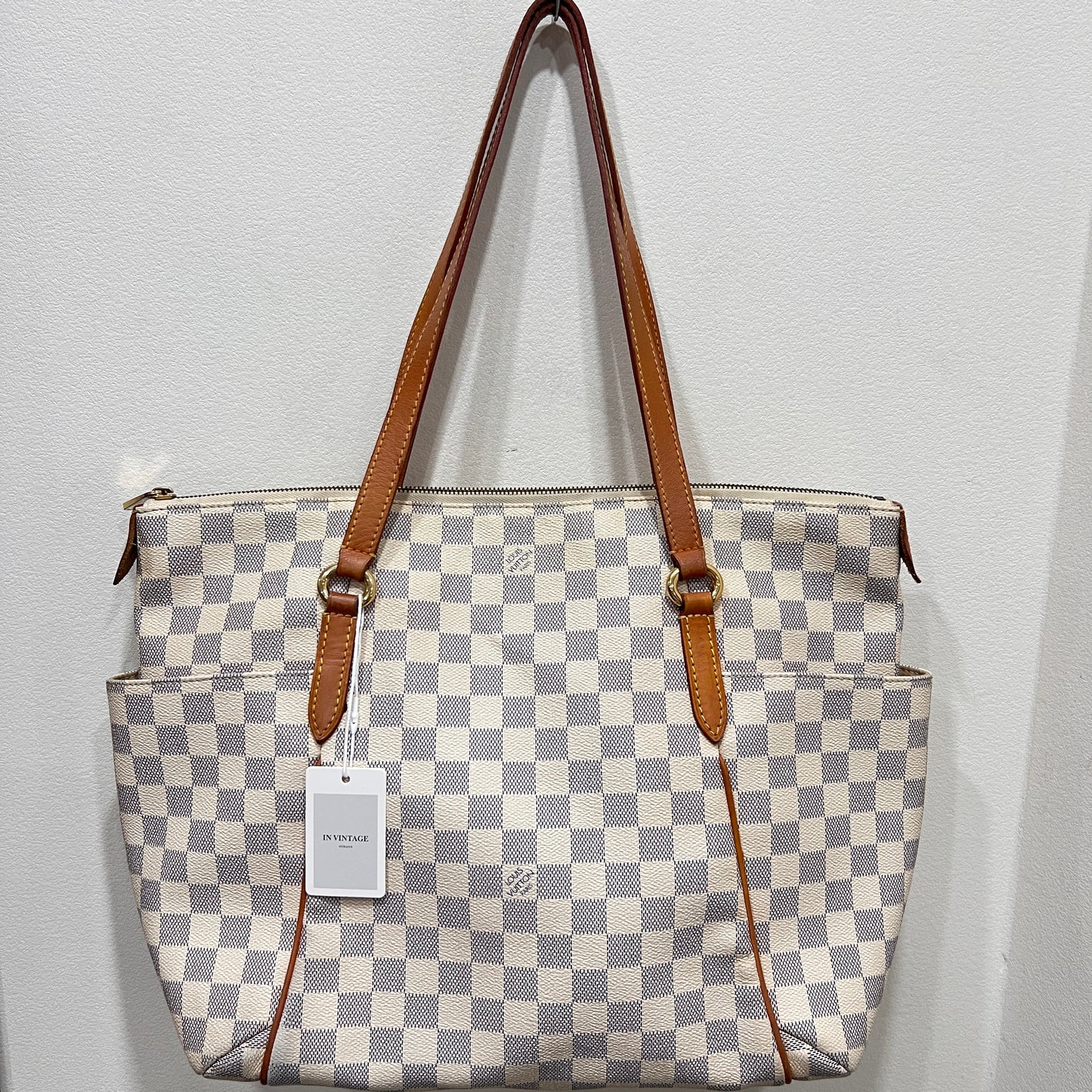 LOUIS VUITTON Totally MM Tote Bag