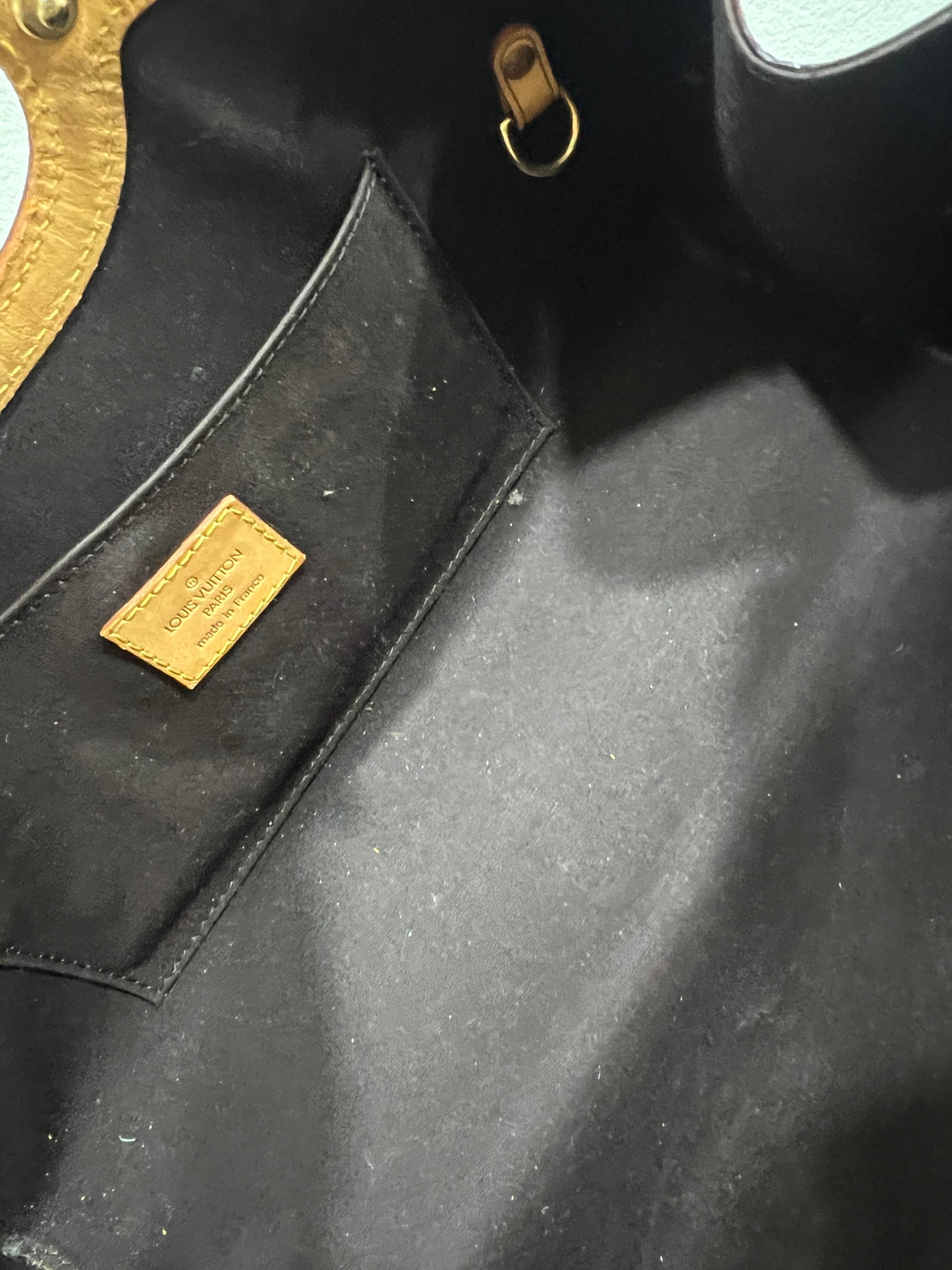 LOUIS VUITTON Roxbury Drive Vernis