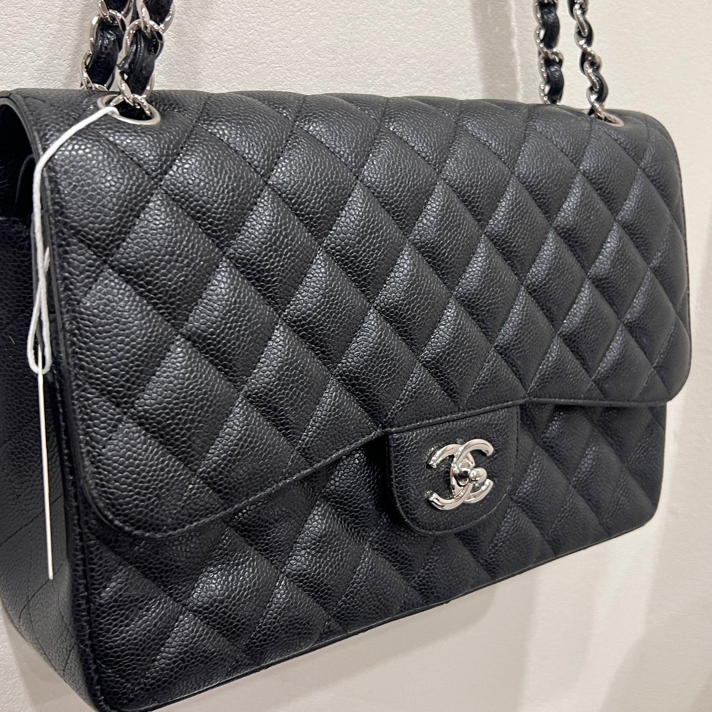 CHANEL Caviar Jumbo Double Flap