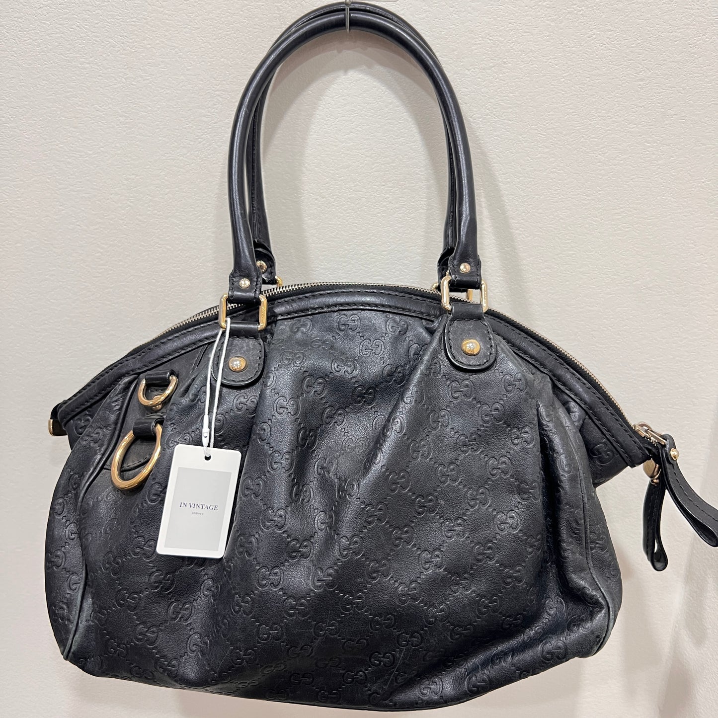 GUCCI Sukey Handbag in Timeless Black Guccissima (GG embossed) Leather